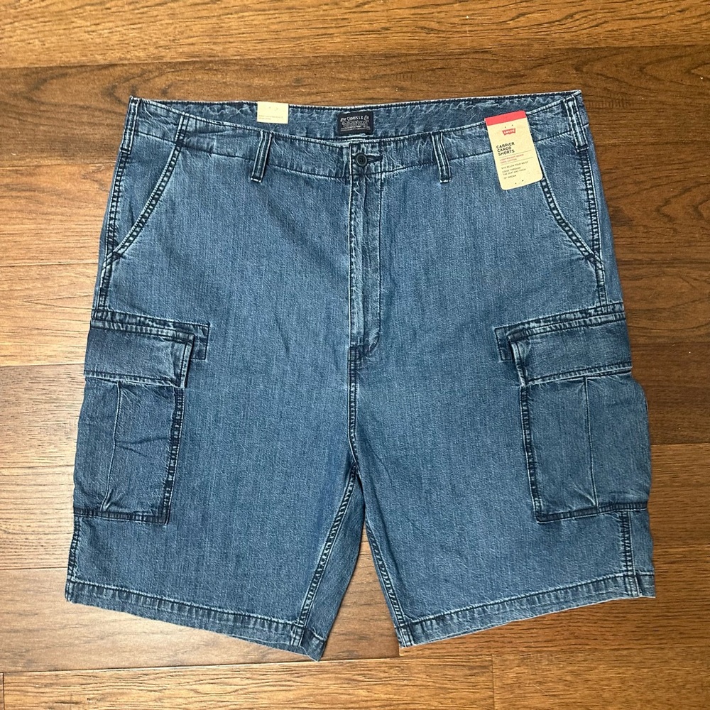 Levi's Carrier Cargo Shorts